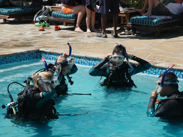 Bonita Cronje - learning how to scuba dive